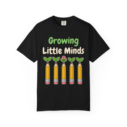 Growing Little Minds unisex tee in Black