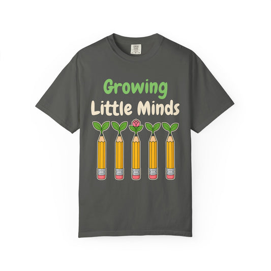 Growing Little Minds unisex tee in Pepper